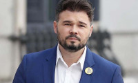 Rufián: 7.000 euros brutos al mes y casi 2.000 libres de impuestos, pero no sabe rellenar un formulario, otra vez