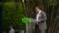 Francisco Serrano: los dispares sueldos públicos del diputado de Vox, de baja por un linchamiento en redes sociales