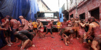 Tomatina de Buñol: 145.000 kilos de tomates y cero gramos de transparencia