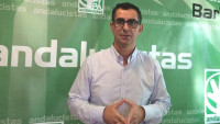 Confinamiento en Barbate: el alcalde cobra 3.690 euros brutos al mes de la Diputación de Cádiz por una dedicación parcial del 80%