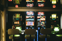 La economía de las máquinas tragaperras: El negocio detrás de los juegos de azar