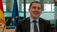 ​Parece extraño, pero ha dimitido un director general que cobra más de 172.000 euros brutos anuales y dietas de asistencia