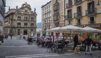 El alcalde de Pamplona, ciudad sin Sanfermines en 2020, percibe 67.883 euros brutos anuales, un 26% menos que en 2014