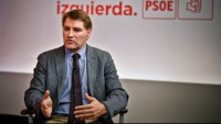 De la Rocha y Caballero seguirán cobrando más de 100.000 euros brutos anuales como nuevos secretarios generales