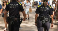 Agentes de  la Guardia Urbana de Barcelona: sueldos de casi 3.200 euros brutos al mes para hacer frente al vandalismo en el turno de noche