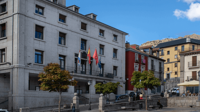 San Lorenzo de El Escorial sueldos publicos